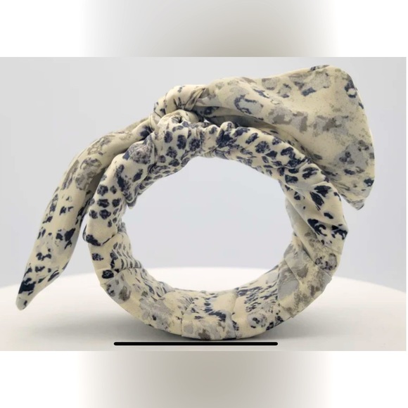 Silk Python print twilly wrapped hinged bangle cuff bracelet - Picture 5 of 6